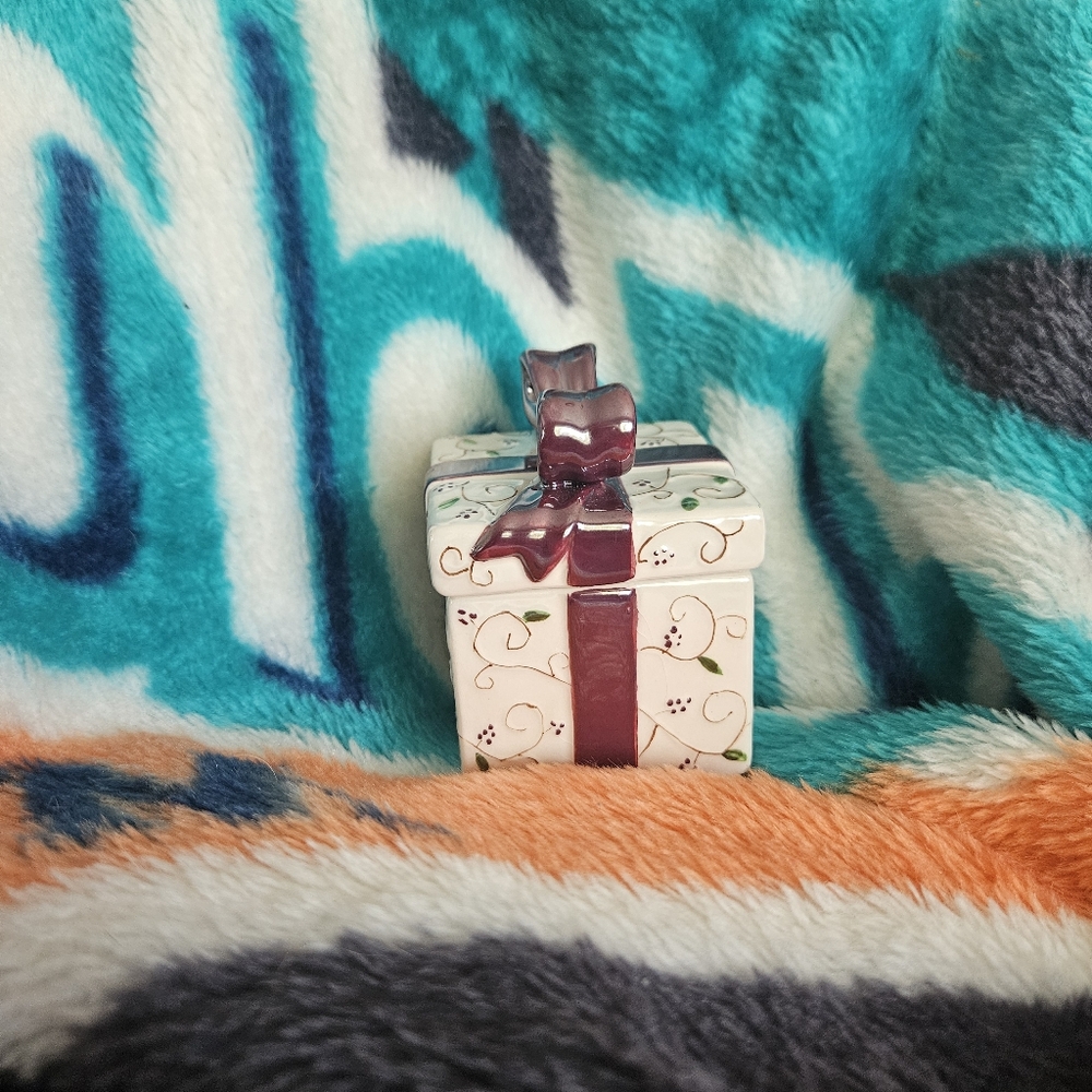 Decorative Ceramic Gift Box with Bow